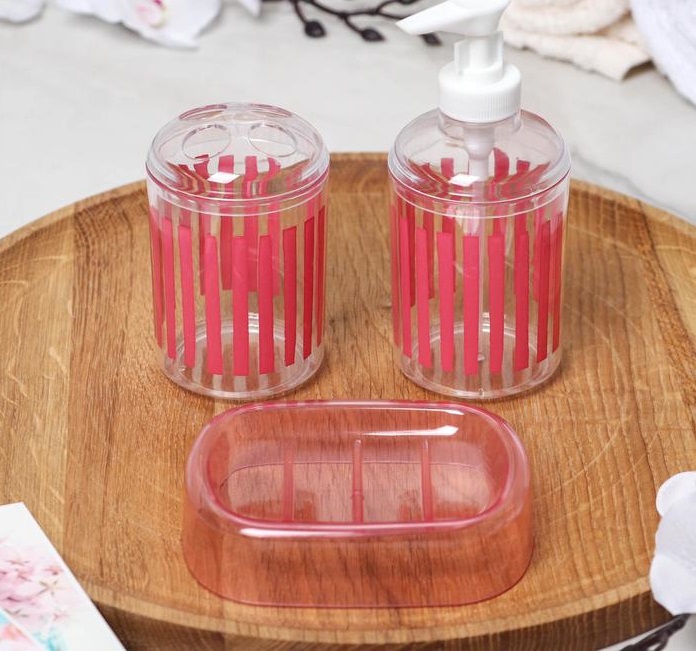 НАБОР АКСЕССУАРОВ ДЛЯ ВАННОЙ КОМНАТЫ 3 ПРЕДМЕТА"ПОЛОСКИ" ( прозрач пластик)