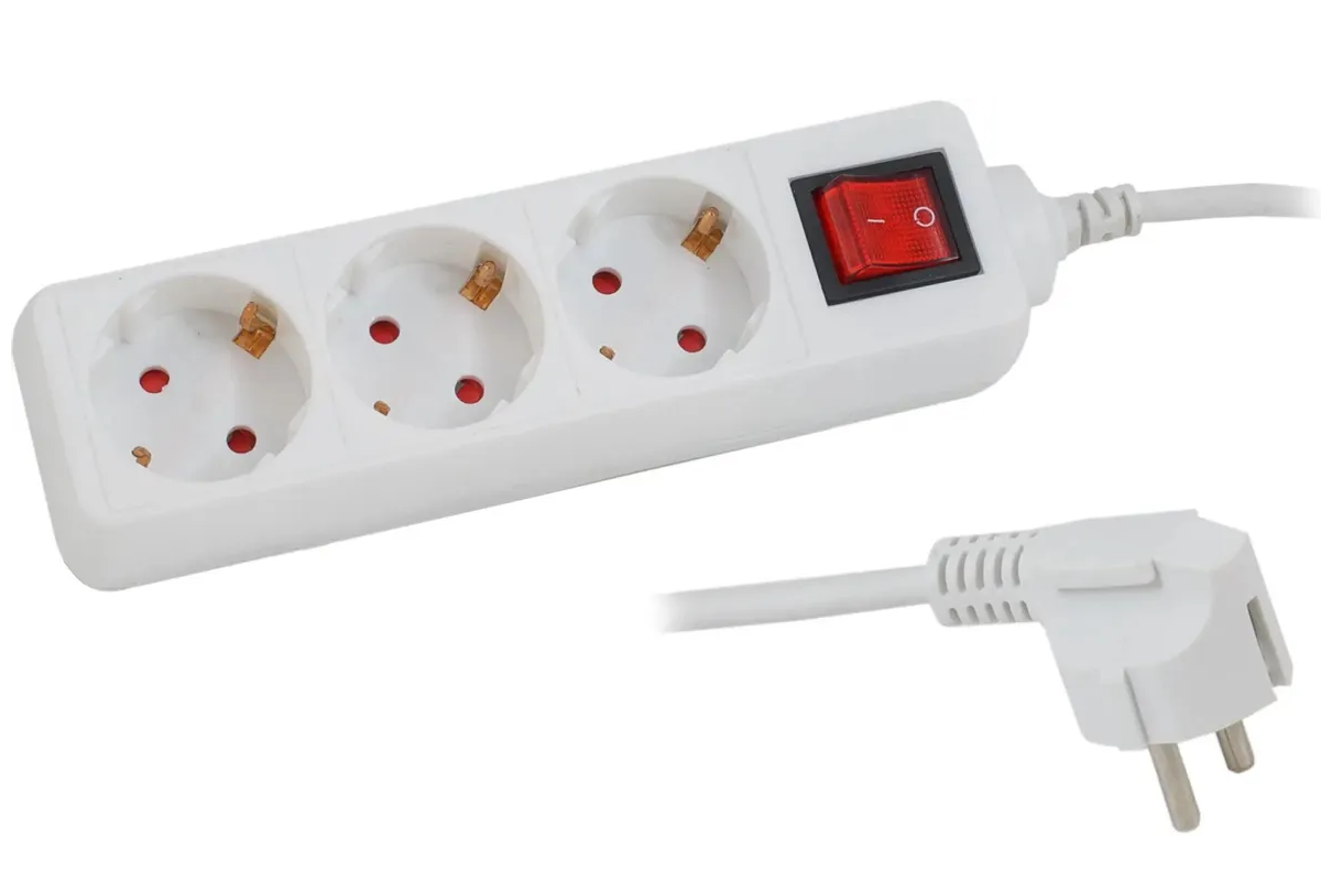 Удлинитель 3х3м с заземлением и выкл., шторки 10А(3х0,75мм2) СТАРТ 14109 /722/_