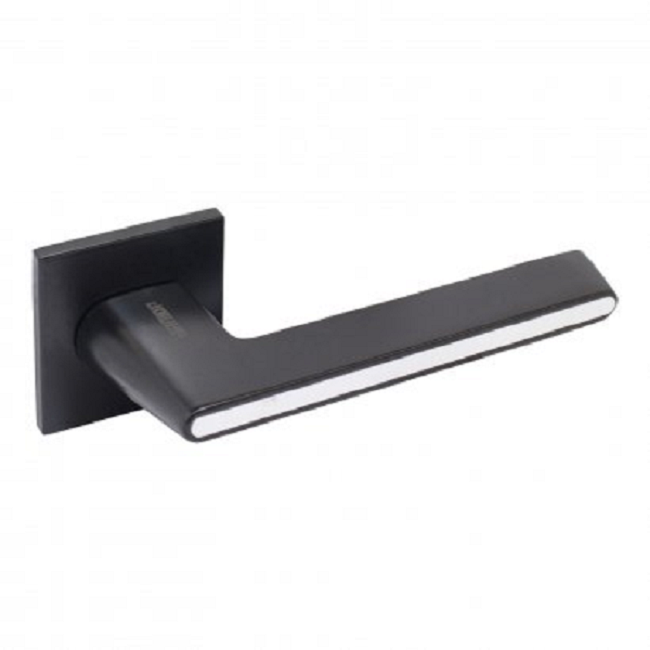 Ручка дверная на розетке АЛЛЮР АРТ "Адель" (квадрат) черный матовый / белый / 85151