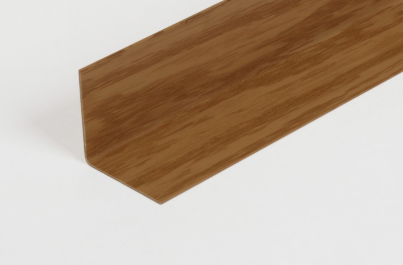 Угол "Идеал" Дуб темный 30х30х2,7м