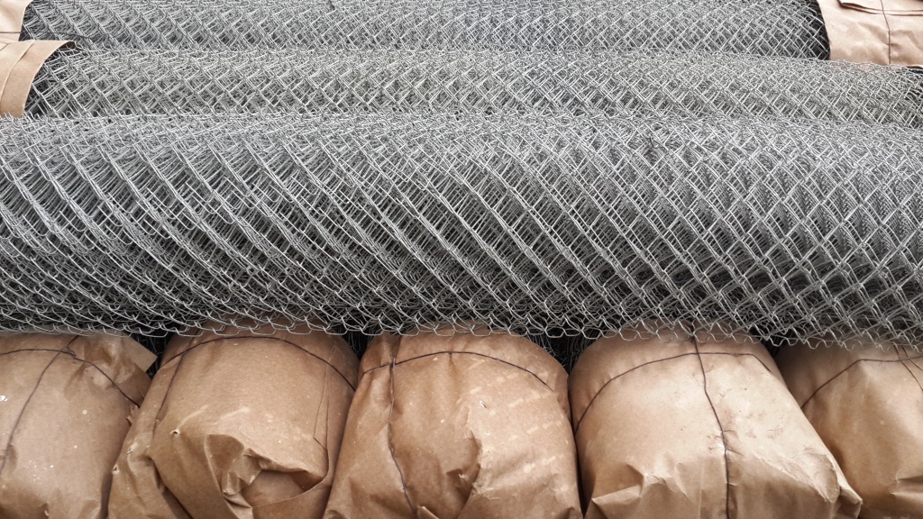 Сетка плетеная "Рабица" №50 1,4мм 1,5х10м оцинкованная