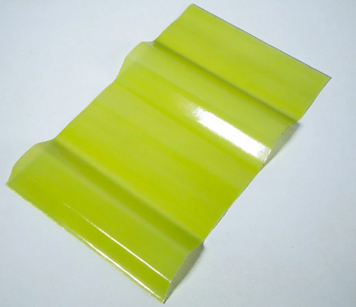 Лист композитный COMPOGLASS КРИСТАЛЛ 1150х2000х0,8мм трапеция С-25 желтый RAL 1026 прозрачный глянц