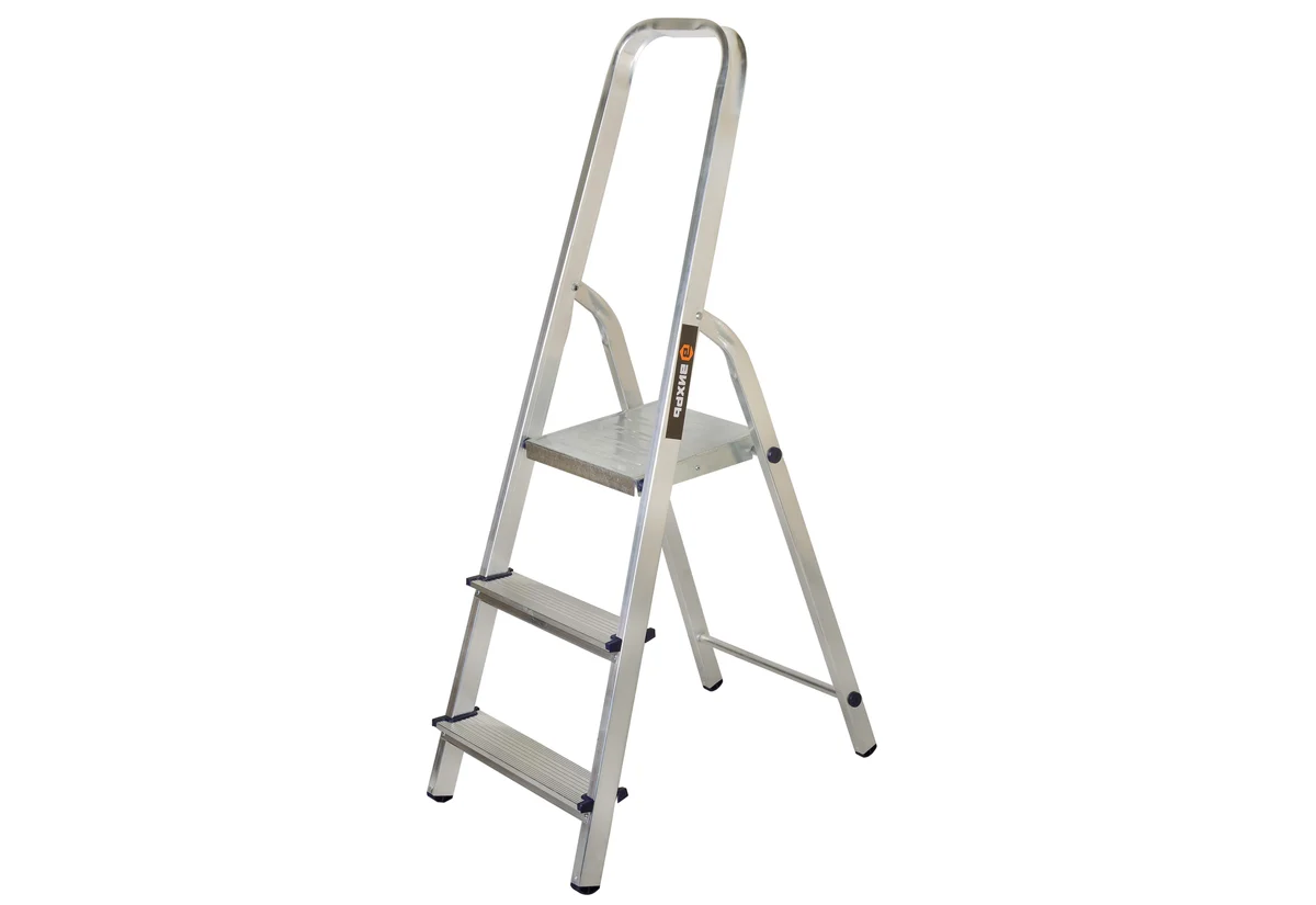 Стремянка алюминиевая 3 ступени Вихрь/Медведь 73/5/1/1 - 73/5/1/1 - купить в АПлайн