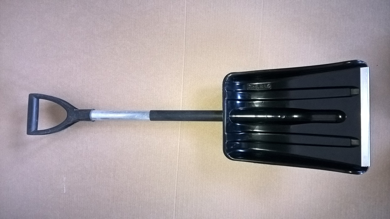 ЛОПАТА АВТОМОБИЛЬНАЯ "АВТО" С АЛЮМ. ЧЕРЕНКОМ  V ОБР.РУЧКОЙ